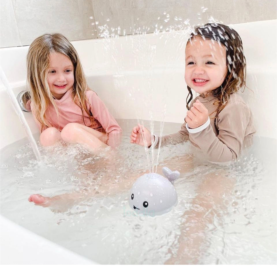 Splashi – Water spraying whale toy