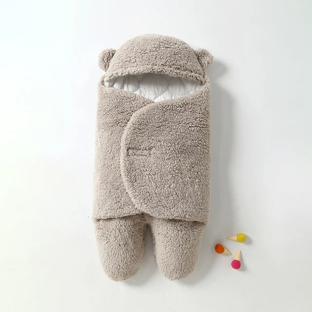 SnuggleBear – Cozy swaddle blanket for babies