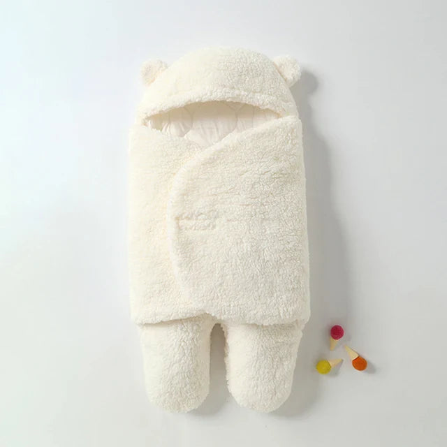 SnuggleBear – Cozy swaddle blanket for babies